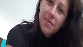 Elsa Jean与Alix Lynx在女同性恋的场景中