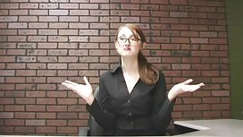 麦女士迷失在西班牙，他们给了她一个很棒的射液