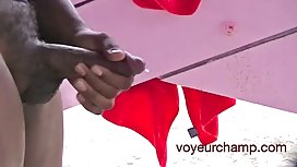 华丽的拉丁炫耀她的屁股他妈的