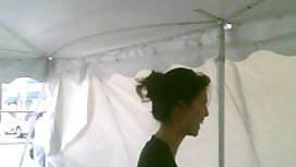 吃她在多角形的被刺字的女孩