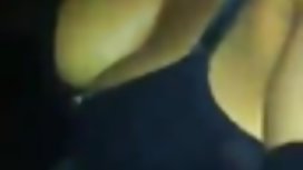 三重奏与Asa Akira和她的朋友