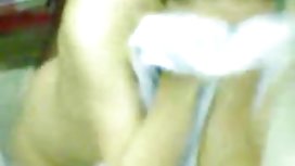 有一个18岁的男孩的两个老妇人