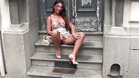 解开反式女学生的屁股