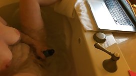 角质店主吮吸她的惊人