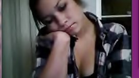戴绿帽子看着他的妻子他妈的另一个
